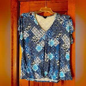 New Directions sleeveless top Size L